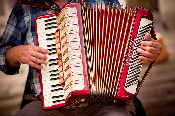 accordéon au marché des amis de Saint-Prix-en-Morvan le 22 juillet